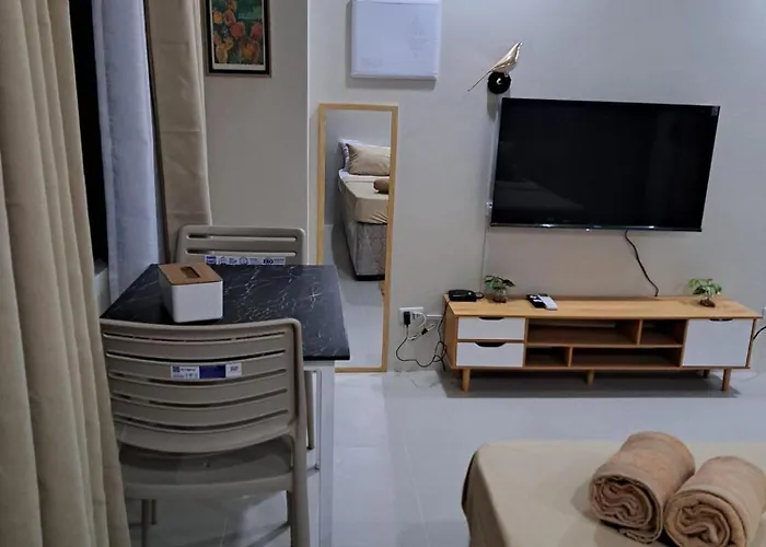 Ezeniel's Place At Horizons 101 Cebu